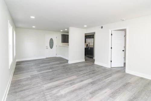 2414LakePark1107-0021