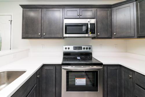 2414LakePark1107-0046