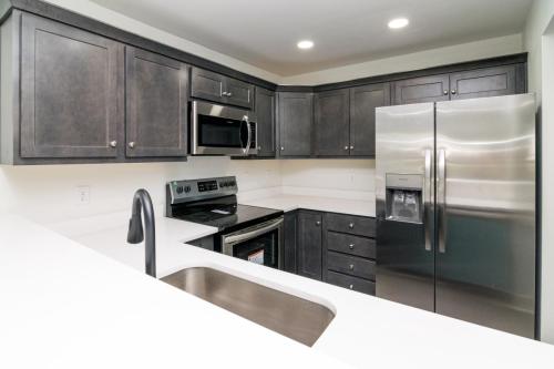 2414LakePark1107-0056
