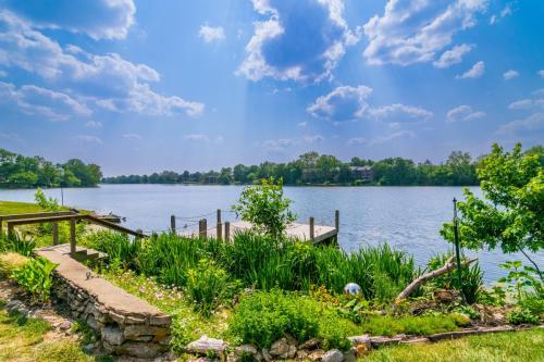 2414LakePark1107-0114