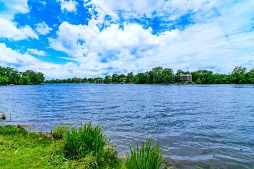 2414LakePark4205-0103