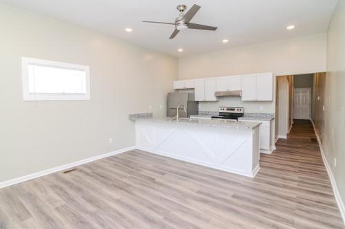 255ELoudon-0002