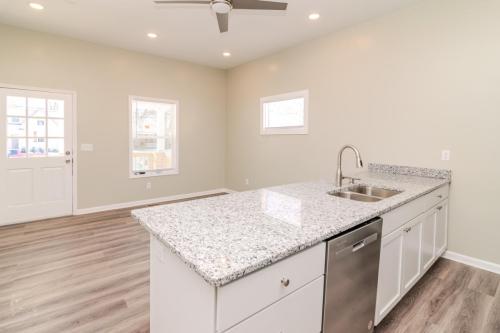255ELoudon-0014