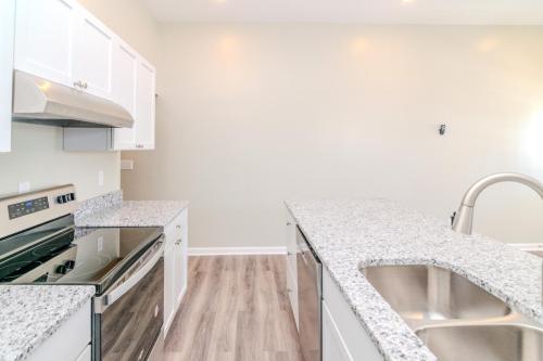 255ELoudon-0020