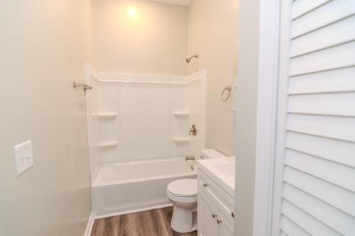 255ELoudon-0030