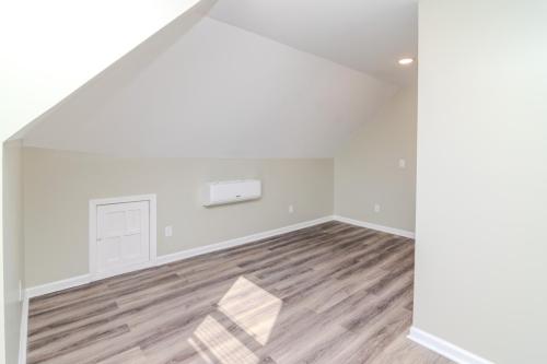 255ELoudon-0050