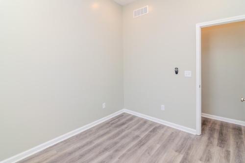 255ELoudon-0078