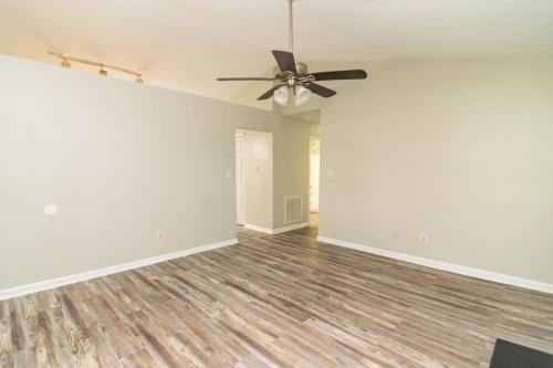 2592Woodhill-0019