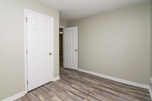 2592Woodhill-0050