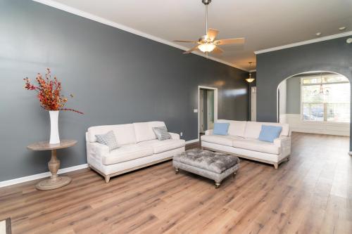 2861BayColony-0022
