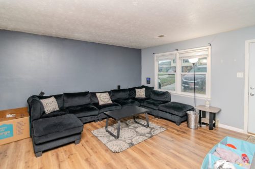 3325Featherston-0007