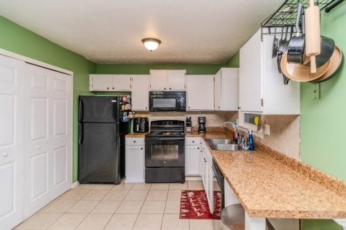 3325Featherston-0016