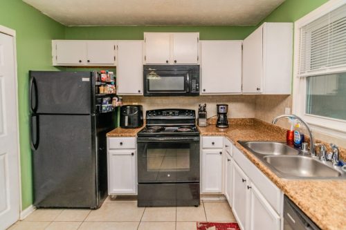 3325Featherston-0024