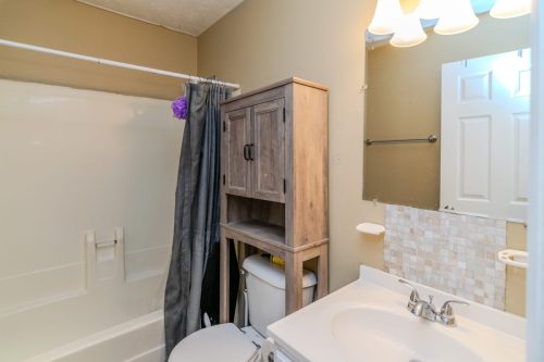 3325Featherston-0028