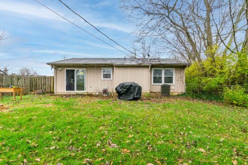 3325Featherston-0064