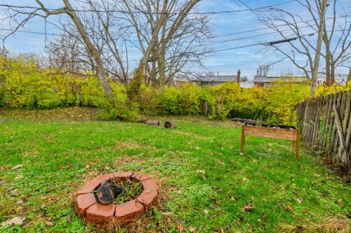 3325Featherston-0070