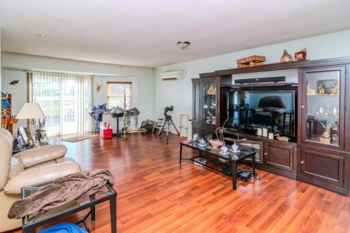 3750Becknerville-0109