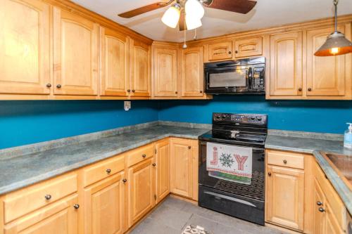 3817Hwy421-0395