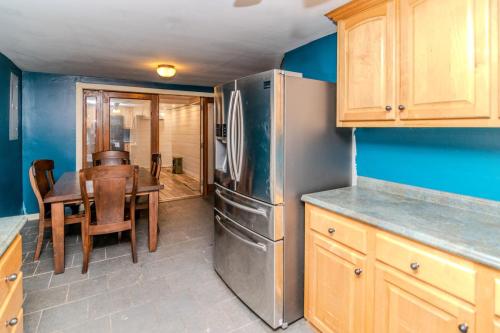 3817Hwy421-0404