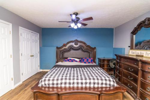 438Bailey-0102