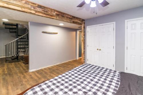 438Bailey-0108