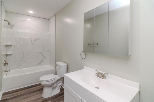 438Sycamore-0040