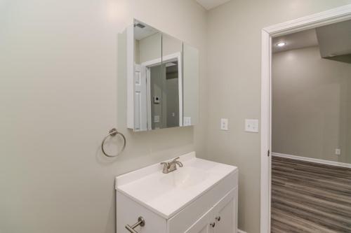 438Sycamore-0042