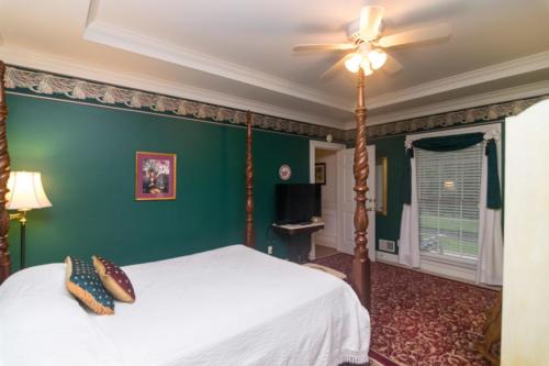 440StephenFoster-0136