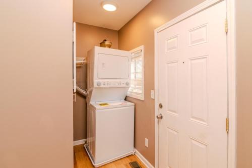 441E7th-0063
