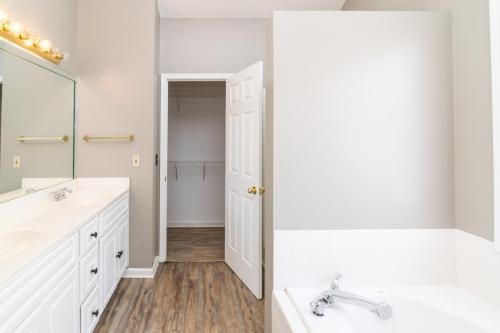 596Skyview-0338