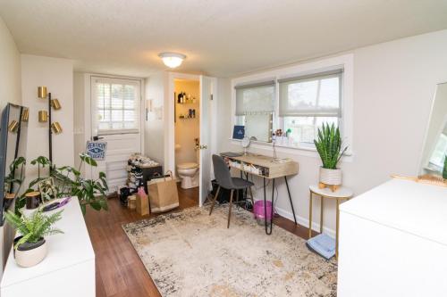 700Addison-0060