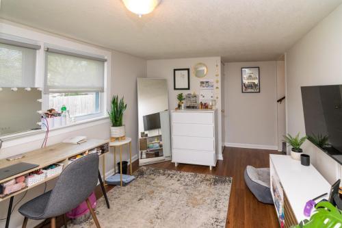 700Addison-0065