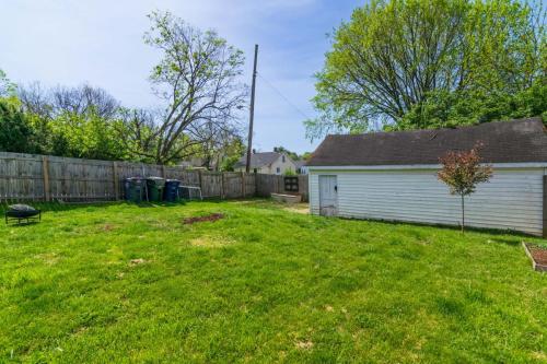 700Addison-0083