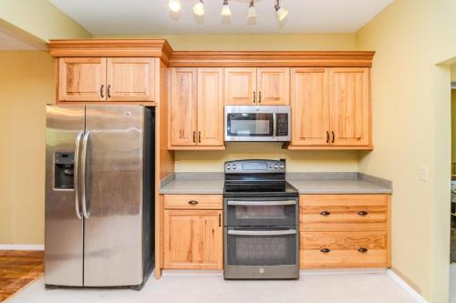 707Poplar-0186