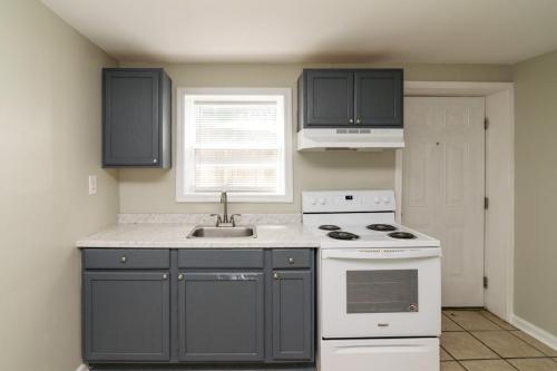 734NBroadway-0213