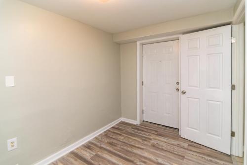 734NBroadway-0237
