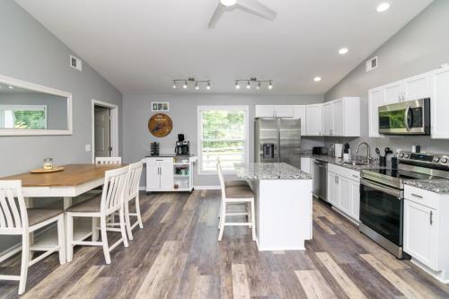 840HarborSprings-0017
