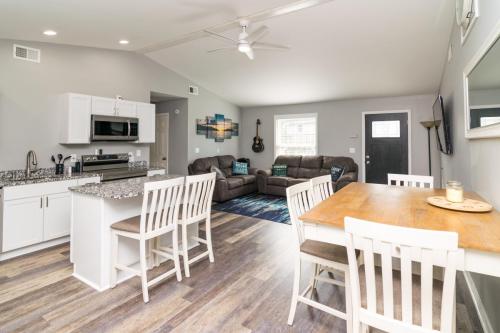 840HarborSprings-0039