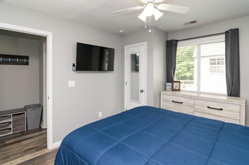 840HarborSprings-0090