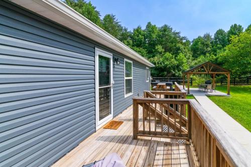840HarborSprings-0104