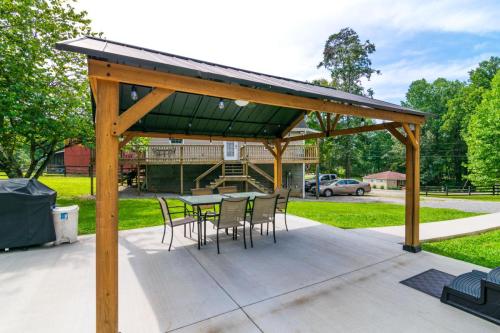 840HarborSprings-0124