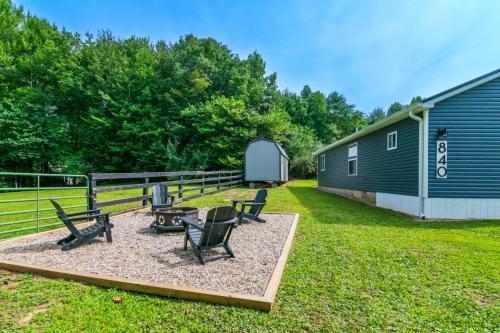 840HarborSprings-0148