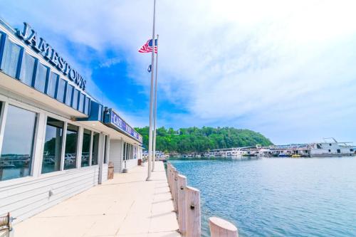 840HarborSprings-0253