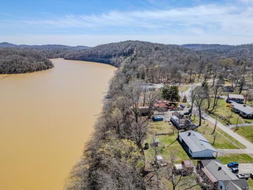 906ELakeshore-0196